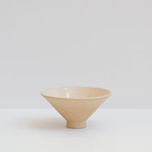 Load image into Gallery viewer, Small Ikebana Dish in Cream